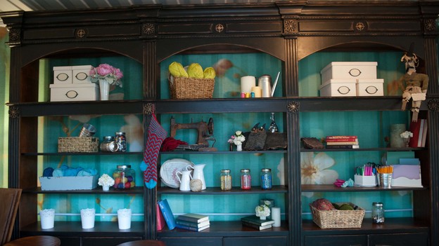 EXTREME MAKEOVER HOME EDITION - Accessory Photo, "Zdroj Family," on "Extreme Makeover Home Edition," Monday, December 3rd (8:00-10:00 p.m. ET/PT) on the ABC Television Network.