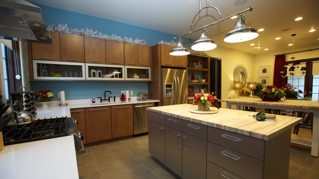 &nbsp;EXTREME MAKEOVER HOME EDITION - Kitchen Photo, "Friday Family," on "Extreme Makeover Home Edition," Monday, December 17th (8:00-10:00 p.m. ET/PT) on the ABC Television Network.