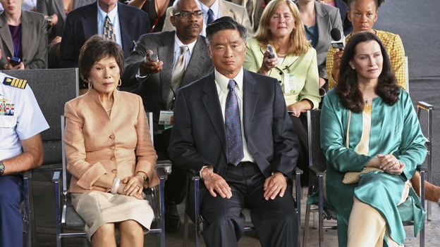 LOST - "There's No Place Like Home," Part 1 - The face-off between the survivors and the freighter people begins, on "Lost," THURSDAY, MAY 15 (10:02-11:00 p.m., ET) on the ABC Television Network.  (ABC/MARIO PEREZ)JUNE KYOTO LU, BYRON CHONG, VERONICA HAMEL
