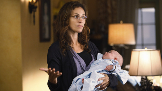 PRIVATE PRACTICE - "The Way We Were" - Violet is physically recovering from her violent attack at home, but the emotional trauma she suffers from isn't going away, despite the best efforts of Pete and her other friends to help. Meanwhile, Addison and Naomi try to mend their tension-filled relationship, as Sam and Cooper treat a father, who has allegedly attacked his family, after he is stabbed by his wife, on "Private Practice," THURSDAY, OCTOBER 8 (10:01-11:00 p.m., ET) on the ABC Television Network. (ABC/KAREN NEAL)AMY BRENNEMAN