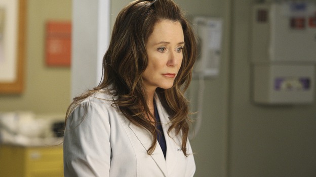 GREY'S ANATOMY - "All By Myself" - Dr. Virginia Dixon, on "Grey's Anatomy," THURSDAY, DECEMBER 4 (9:00-10:01 p.m., ET) on the ABC Television Network. (ABC/CRAIG SJODIN) MARY MCDONNELL