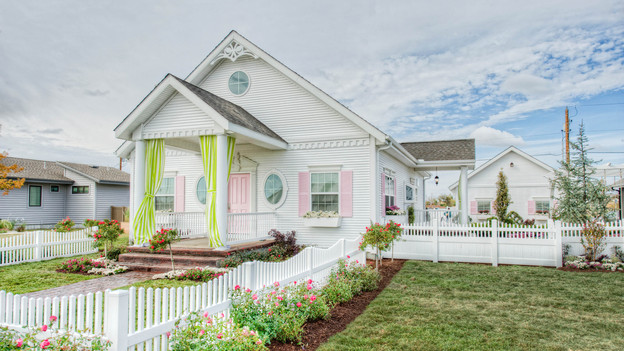 EXTREME MAKEOVER HOME EDITION - "Joplin Families" - Whitely Family  After Picture,    on  "Extreme Makeover Home Edition,"   Friday, January  13th (8:00-10:00    p.m.  ET/PT) on the ABC Television   Network.