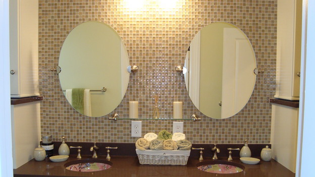 EXTREME MAKEOVER HOME EDITION - "Scott Family," - Bathroom, on "Extreme Makeover Home Edition," Sunday, December 6th on the ABC Television Network.