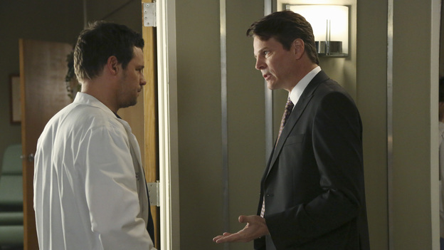 GREY'S ANATOMY - "Hard Bargain" - As the hospital spirals closer to financial ruin, Owen must make some tough decisions, which includes foregoing an expensive surgery that could save the life of a child. Meanwhile, Alex and Jo work together to save the life of an infant, and April asks Jackson for dating advice, on "Grey's Anatomy," THURSDAY, FEBRUARY 14 (9:00-10:02 p.m., ET) on the ABC Television Network. (ABC/RICHARD CARTWRIGHT)JUSTIN CHAMBERS, MICHAEL REILLY BURKE
