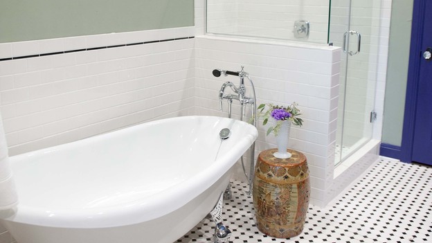 &nbsp;EXTREME MAKEOVER HOME EDITION - Bathroom Photo, "Zdroj Family," on "Extreme Makeover Home Edition," Monday, December 3rd (8:00-10:00 p.m. ET/PT) on the ABC Television Network.