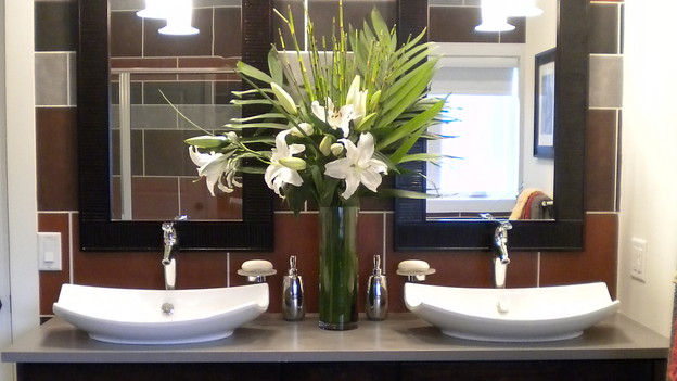 EXTREME MAKEOVER HOME EDITION - "Montgomery Family," - Bathroom, on "Extreme Makeover Home Edition," Sunday, October 25th on the ABC Television Network.