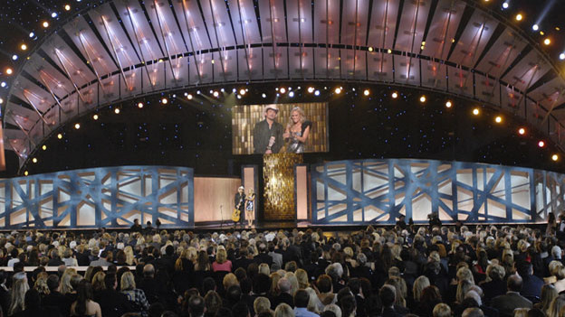 THE 44TH ANNUAL CMA AWARDS - THEATRE - "The 44th Annual CMA Awards" were broadcast live from the Bridgestone Arena in Nashville, WEDNESDAY, NOVEMBER 10 (8:00-11:00 p.m., ET) on the ABC Television Network. (ABC/KATHERINE BOMBOY)BRAD PAISLEY, CARRIE UNDERWOOD