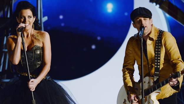 THE 45th ANNUAL CMA AWARDS - THEATRE - "The 45th Annual CMA Awards" broadcast live on ABC from the Bridgestone Arena in Nashville on WEDNESDAY, NOVEMBER 9 (8:00-11:00 p.m., ET). (ABC/KATHERINE BOMBOY-THORNTON)THOMPSON SQUARE
