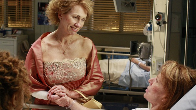 GREY'S ANATOMY - "Dream a Little Dream of Me" - Three middle-aged women and their husbands are in a terrible traffic accident, on "Grey's Anatomy," THURSDAY, SEPTEMBER 25 (9:00-11:00 p.m., ET) on the ABC Television Network. (ABC/RON TOM) KATHY BAKER, MARIETTE HARTLEY
