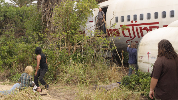 LOST - "The Candidate" - Jack must decide whether or not to trust Locke after he is asked to follow through on a difficult task, on "Lost," TUESDAY, MAY 4 (9:00-10:02 p.m., ET) on the ABC Television Network. (ABC/MARIO PEREZ) EMILIE DE RAVIN, NAVEEN ANDREWS, TERRY O'QUINN, JOSH HOLLOWAY, JORGE GARCIA