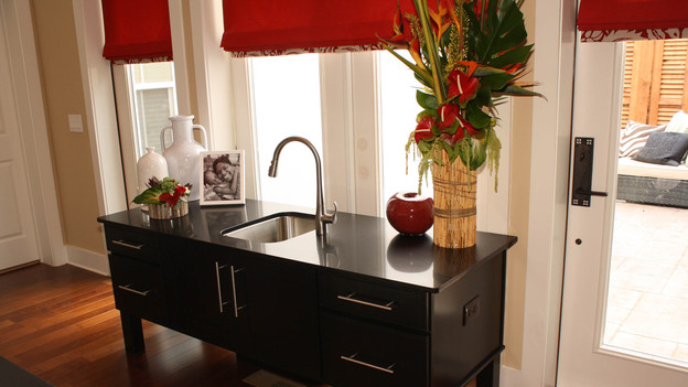 EXTREME MAKEOVER HOME EDITION - "Rucker Family," - Kitchen Picture,      on   "Extreme Makeover Home Edition," Sunday, October 9th         (8:00-9:00   p.m.  ET/PT) on the ABC Television Network.
