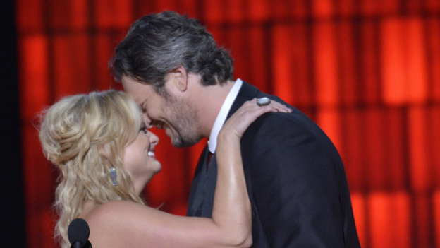THE 46TH ANNUAL CMA AWARDS - THEATRE - "The 46th Annual CMA Awards" airs live THURSDAY, NOVEMBER 1 (8:00-11:00 p.m., ET) on ABC live from the Bridgestone Arena in Nashville, Tennessee. (ABC/KATHERINE BOMBOY-THORNTON)MIRANDA LAMBERT, BLAKE SHELTON