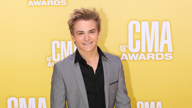 THE 46TH ANNUAL CMA AWARDS - RED CARPET ARRIVALS - "The 46th Annual CMA Awards" airs live THURSDAY, NOVEMBER 1 (8:00-11:00 p.m., ET) on ABC live from the Bridgestone Arena in Nashville, Tennessee. (ABC/SARA KAUSS)HUNTER HAYES