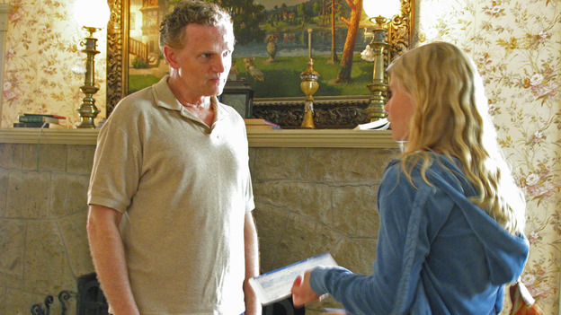 LOST - "Raised By Another" - Jack, Kate and Charlie wonder if Claire's disturbing nightmares might be coming true to threaten her life and the life of her unborn child, and a missing castaway returns with frightening news about what lies just beyond the mountains, on "Lost," WEDNESDAY, DECEMBER 1 (8:00-9:01 p.m., ET), on the ABC Television Network. (ABC/MARIO PEREZ) NICK JAMESON, EMILIE DE RAVIN