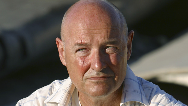 100939_6465 -- LOST - EPISODE 101 - "TABULA RASA," EPISODE 102 - "WALKABOUT" (ABC/MARIO PEREZ)TERRY O'QUINN