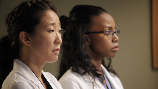 GREY'S ANATOMY - "I Was Made for Lovin' You" - Cristina and Owen continue to figure out their relationship amidst the pending lawsuit; and Bailey argues with Ben over plans for their upcoming nuptials. Meanwhile, Callie recruits Jackson to help find a solution to Derek's hand, but he is preoccupied by a shocking situation with April, on "Grey's Anatomy," THURSDAY, NOVEMBER 29 (9:00-10:02 p.m., ET) on the ABC Television Network. (ABC/RICHARD CARTWRIGHT)SANDRA OH, JERRIKA HINTON