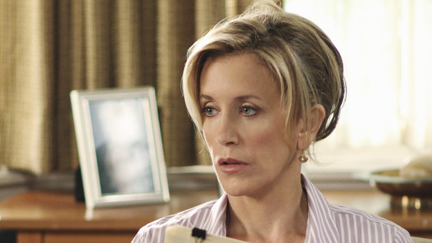 DESPERATE HOUSEWIVES - "A Humiliating Business" - Susan begrudgingly accepts Lynette's offer to be baby Paige's nanny; Bree is embarrassed to tell Keith that she's beginning to go through menopause; Renee makes a tempting job proposition to Lynette; Gabrielle fears that Bob is trying to seduce Carlos after the two strike up a friendship; and Beth begins to question Paul's motives on the lane, on "Desperate Housewives," SUNDAY, NOVEMBER 7 (9:00-10:01 p.m., ET) on the ABC Television Network. (ABC/RON TOM)FELICITY HUFFMAN