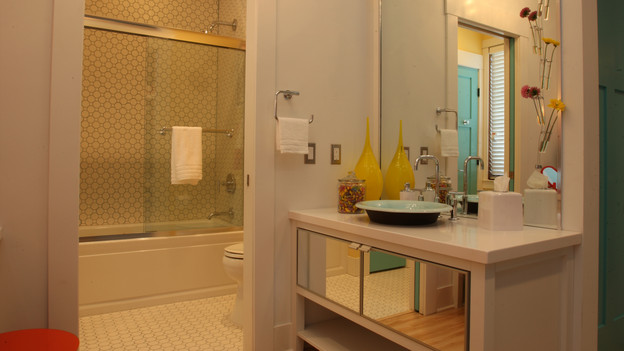 EXTREME MAKEOVER HOME EDITION - "Grommesh Family," - Bathroom Picture,  on "Extreme Makeover Home Edition," Sunday, January 2nd (8:00-9:00 p.m.  ET/PT) on the ABC Television Network.
