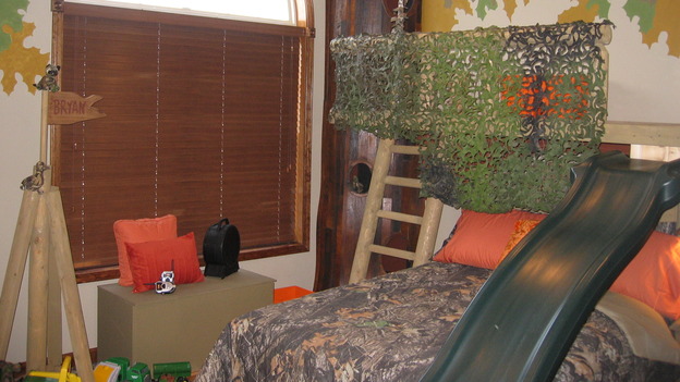 EXTREME MAKEOVER HOME EDITION - "Farina Family," - Boys' Bedroom, on "Extreme Makeover Home Edition," Sunday, November 12th on the ABC Television Network.