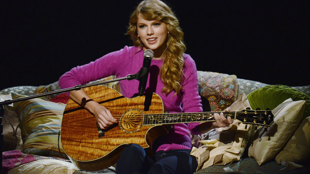 THE 45th ANNUAL CMA AWARDS - THEATRE - "The 45th Annual CMA Awards" broadcast live on ABC from the Bridgestone Arena in Nashville on WEDNESDAY, NOVEMBER 9 (8:00-11:00 p.m., ET). (ABC/KATHERINE BOMBOY-THORNTON)TAYLOR SWIFT