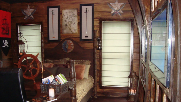 EXTREME MAKEOVER HOME EDITION - "McCully Family," - Boys' Bedroom, on "Extreme Makeover Home Edition," Sunday, October 26th on the ABC Television Network.