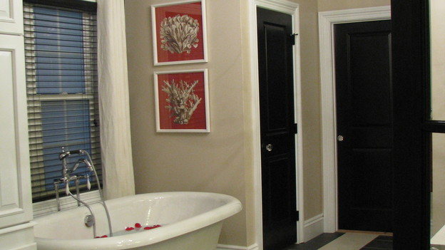 EXTREME MAKEOVER HOME EDITION - "Scott Family," - Bathroom, on "Extreme Makeover Home Edition," Sunday, December 6th on the ABC Television Network.