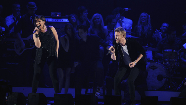 THE 45th ANNUAL CMA AWARDS - THEATRE - "The 45th Annual CMA Awards" broadcast live on ABC from the Bridgestone Arena in Nashville on WEDNESDAY, NOVEMBER 9 (8:00-11:00 p.m., ET). (ABC/KATHERINE BOMBOY-THORNTON)HILLARY SCOTT AND CHARLES KELLEY OF LADY ANTEBELLUM