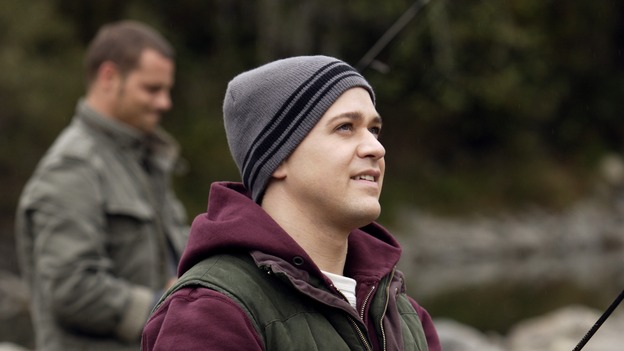 GREY'S ANATOMY - "Where the Boys Are" - The men of Seattle Grace go on a camping trip together, Addison and Callie must team up to work on a patient, Meredith assists Sloan with a procedure unlike any she has experienced, and, suspicious of her recent actions at the hospital, Bailey confronts Cristina, on "Grey's Anatomy," THURSDAY, NOVEMBER 9 (9:00-10:01 p.m., ET) on the ABC Television Network. (ABC/CRAIG SJODIN) JUSTIN CHAMBERS, T.R. KNIGHT
