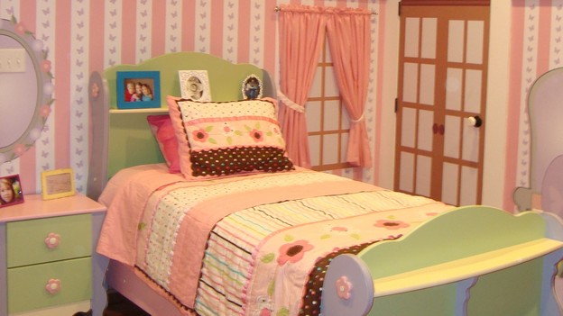 EXTREME MAKEOVER HOME EDITION - "Heathcock Family," - Dollhouse Room, on "Extreme Makeover Home Edition," Sunday, March 21st on the ABC Television Network.