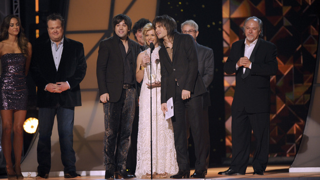 THE 45th ANNUAL CMA AWARDS - THEATRE - "The 45th Annual CMA Awards" broadcast live on ABC from the Bridgestone Arena in Nashville on WEDNESDAY, NOVEMBER 9 (8:00-11:00 p.m., ET). (ABC/KATHERINE BOMBOY-THORNTON)ERIC STONESTREET, THE BAND PERRY