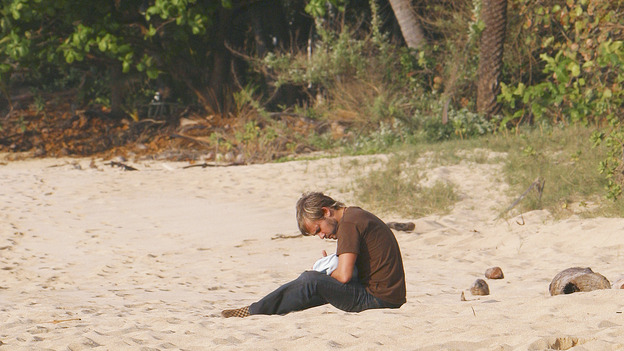 LOST - "The Greater Good" - Charlie and baby Aaron. After burying one of their own, tempers flare as the castaways' suspicions of each other grow, on "Lost,"&nbsp;THURSDAY, MAY 4 on the ABC&nbsp;Television Network. (ABC/MARIO PEREZ) DOMINIC MONAGHAN