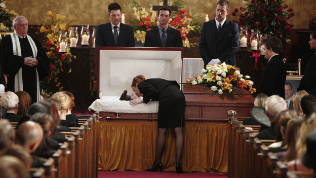 DESPERATE HOUSEWIVES "Next" - Bree starts putting a new tie on her dead husband.&nbsp; - (ABC/VIVIAN ZINK) MARCIA CROSS