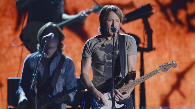 THE 46TH ANNUAL CMA AWARDS - THEATRE - "The 46th Annual CMA Awards" airs live THURSDAY, NOVEMBER 1 (8:00-11:00 p.m., ET) on ABC live from the Bridgestone Arena in Nashville, Tennessee. (ABC/KATHERINE BOMBOY-THORNTON)KEITH URBAN