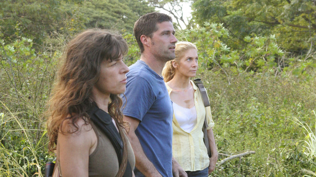 LOST - "Through the Looking Glass" - Jack and the castaways begin their efforts to make contact with Naomi's rescue ship, on the season finale of "Lost," WEDNESDAY, MAY 23 (9:00-11:00 p.m., ET), on the ABC Television Network. (ABC/MARIO PEREZ)MIRA FURLAN, MATTHEW FOX, ELIZABETH MITCHELL