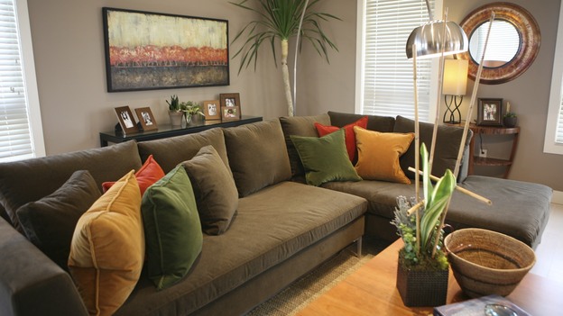 EXTREME MAKEOVER HOME EDITION - "Gomez Family," - Living Room  Picture,  on   "Extreme Makeover Home Edition," Sunday, October 2nd     (8:00-9:00   p.m.  ET/PT) on the ABC Television Network.