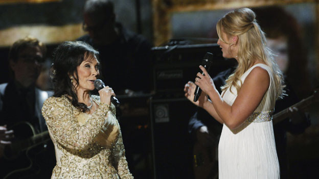 THE 44TH ANNUAL CMA AWARDS - THEATRE - "The 44th Annual CMA Awards" were broadcast live from the Bridgestone Arena in Nashville, WEDNESDAY, NOVEMBER 10 (8:00-11:00 p.m., ET) on the ABC Television Network. (ABC/KATHERINE BOMBOY)LORETTA LYNN, MIRANDA LAMBERT