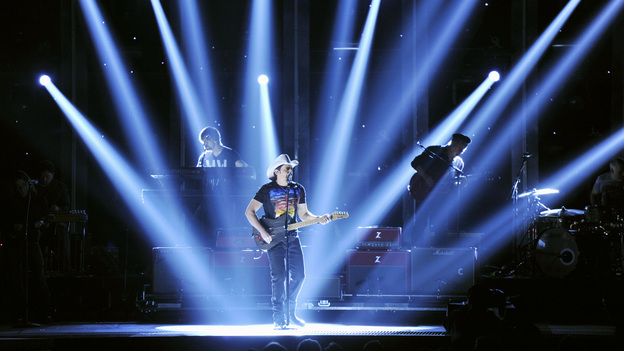THE 46TH ANNUAL CMA AWARDS - THEATRE - "The 46th Annual CMA Awards" airs live THURSDAY, NOVEMBER 1 (8:00-11:00 p.m., ET) on ABC live from the Bridgestone Arena in Nashville, Tennessee. (ABC/KATHERINE BOMBOY-THORNTON)BRAD PAISLEY