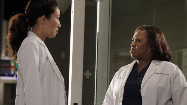 GREY'S ANATOMY - "I Was Made for Lovin' You" - Cristina and Owen continue to figure out their relationship amidst the pending lawsuit; and Bailey argues with Ben over plans for their upcoming nuptials. Meanwhile, Callie recruits Jackson to help find a solution to Derek's hand, but he is preoccupied by a shocking situation with April, on "Grey's Anatomy," THURSDAY, NOVEMBER 29 (9:00-10:02 p.m., ET) on the ABC Television Network. (ABC/RICHARD CARTWRIGHT)SANDRA OH, CHANDRA WILSON