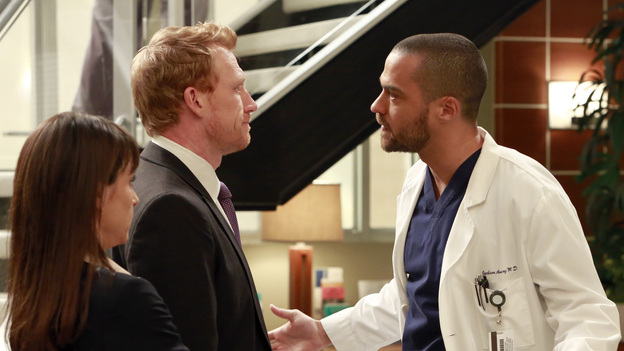 GREY'S ANATOMY - "The Face of Change" - Competition heats up as several of the doctors fight to become the new face of Seattle Grace; April brings in an emergency case, and Jackson and Alex work with a transgender teen couple. Meanwhile, the hospital implements new policies which test the patience of the staff, on "Grey's Anatomy," THURSDAY, FEBURARY 7 (9:00-10:02 p.m., ET) on the ABC Television Network. (ABC/RON TOM)CONSTANCE ZIMMER, KEVIN MCKIDD, JESSE WILLIAMS