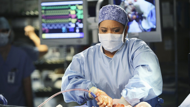 GREY'S ANATOMY - "Valentine's Day Massacre" -- It's Valentine's Day, and the doctors must treat dozens of injured people after the roof collapses at a popular romantic restaurant; Derek tries to manage his busy schedule as Chief of Surgery; Meredith wrestles with her new duties as the Chief's wife; and Mark and Callie team up to convince Sloan to do the right thing for her baby, on "Grey's Anatomy," THURSDAY, FEBRUARY 11 (9:00-10:01 p.m., ET) on the ABC Television Network. (ABC/DANNY FELD) CHANDRA WILSON