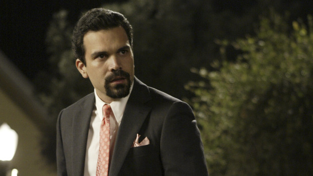 DESPERATE HOUSEWIVES - "PILOT" (ABC/PETER "HOPPER" STONE) RICARDO ANTONIO CHAVIRA