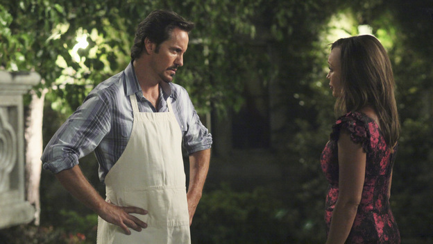DESPERATE HOUSEWIVES - "Making the Connection" - Susan discovers a dangerously thrilling way to help ease her guilt over being an accessory to the murder of Gaby's evil stepfather; Gaby plans a sexy surprise for Carlos to help him gain his sexual mojo back; Bree learns an interesting tidbit about Chuck's past: Lynette and Tom find it hard to say "no" to their kids' sometimes outlandish requests so as to not come off as the "bad guy" as their marriage woes continue; and Renee tries to win over hunky new neighbor Ben by finding out his passions, on "Desperate Housewives," SUNDAY, OCTOBER 2 (9:00-10:01 p.m., ET) on the ABC Television Network. (ABC/DANNY FELD)CHARLES MESURE, VANESSA WILLIAMS