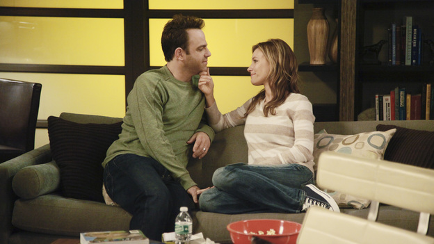 PRIVATE PRACTICE - "The Standing Eight Count" -- Pete, Violet, Sam and Addison adjust to their new, singles lives in different ways. Addison questions how much she wants a baby and confides in Jake, Violet considers an offer to go on a date with a young, hot paramedic, and Sam and Pete have a bachelors' night at a local bar. Meanwhile, Charlotte faces a personal, ethical dilemma when Amelia uncovers a secret about Mason's mom, Erica, and Sheldon refuses to bend to the pressure when an old friend from the police force wants him to rubber stamp a fellow cop suffering from PTSD, on "Private Practice," THURSDAY, JANUARY 12 (10:02-11:00 p.m., ET) on the ABC Television Network. (ABC/RICHARD CARTWRIGHT)PAUL ADELSTEIN, KADEE STRICKLAND