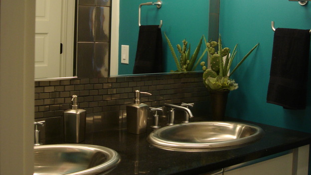 EXTREME MAKEOVER HOME EDITION - "Oatman-Gaitan Family" - Bathroom, on "Extreme Makeover Home Edition," Sunday, May 20th on the ABC Television Network.
