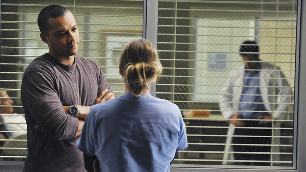 GREY'S ANATOMY - "Perfect Little Accident" - When famous surgeon Dr. Harper Avery is rushed to Seattle Grace-Mercy West, the staff is surprised to discover that one of their own is related to this legend, and his unorthodox request for his surgery causes tensions between Derek and Richard. Meanwhile Callie and Arizona try to help Teddy and Sloan move on from their pasts and find greener pastures, on "Grey's Anatomy," THURSDAY, MARCH 4 (9:00-10:01 p.m., ET) on the ABC Television Network. (ABC/ERIC MCCANDLESS)JESSE WILLIAMS, ELLEN POMPEO