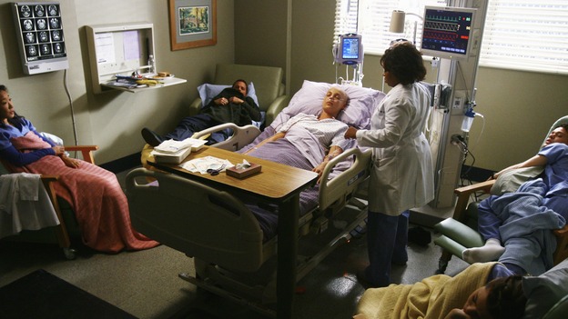 GREY'S ANATOMY - "Now or Never" - The doctors of Seattle Grace wait for their friend,&nbsp;Dr. Izzie Stevens, to wake up after her brain surgery, on "Grey's Anatomy," THURSDAY, MAY 14 (9:00-11:00 p.m., ET) on the ABC Television Network. SANDRA OH, JUSTIN CHAMBERS, KATHERINE HEIGL, CHANDRA WILSON, T.R. KNIGHT, ELLEN POMPEO