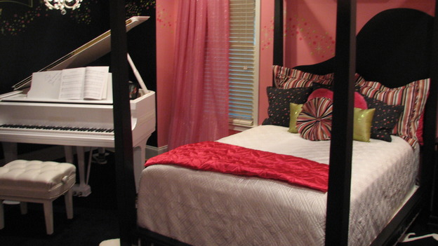 EXTREME MAKEOVER HOME EDITION - "Tipton-Smith Family," - Girl's Bedroom, on "Extreme Makeover Home Edition," Sunday, March 11th on the ABC Television Network.