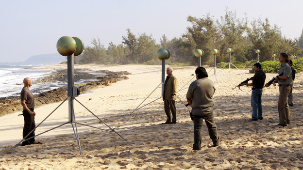 LOST - "The Package" - Sun and Jin desperately continue their search for one another, and Locke confronts his enemy, on "Lost," TUESDAY, MARCH 30 (9:00-10:02 p.m., ET) on the ABC Television Network. (ABC/MARIO PEREZ)TERRY O'QUINN, ALAN DALE, FRED KOEHLER