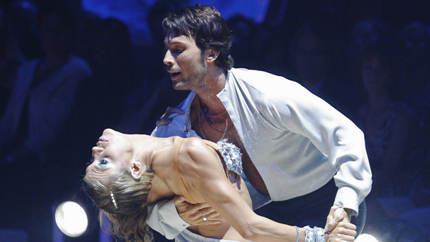 DANCING WITH THE STARS - "Episode 903" - It was a night of Samba and Rumba on "Dancing with the Stars," MONDAY, OCTOBER 5 (8:00-10:02 p.m., ET), on the ABC Television Network. (ABC/ADAM LARKEY)NATALIE COUGHLIN, ALEC MAZO