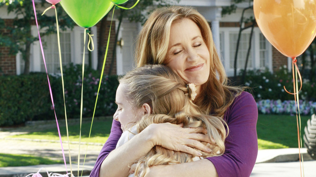 DESPERATE HOUSEWIVES - "You Take for Granted" - Susan convinces Mike to go to the police when she discovers that Ben's loanshark is out to get him; Gaby is justifiably concerned when Carlos exhibits some strange behavior on his first day back to work; Tom's girlfriend, Jane, drops a bombshell on Lynette during Penny's birthday party; and Mrs. McCluskey, who is suffering from terminal cancer, asks Bree to help put an end to her life, on "Desperate Housewives," SUNDAY, MARCH 11 (9:00-10:01 p.m., ET) on the ABC Television Network. (ABC/RON TOM)DARCY ROSE BYRNES, FELICITY HUFFMAN